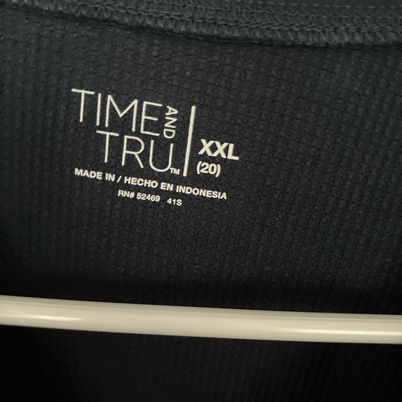 Time and Tru Navy Long Sleeve Tee - Picture 3 of 4